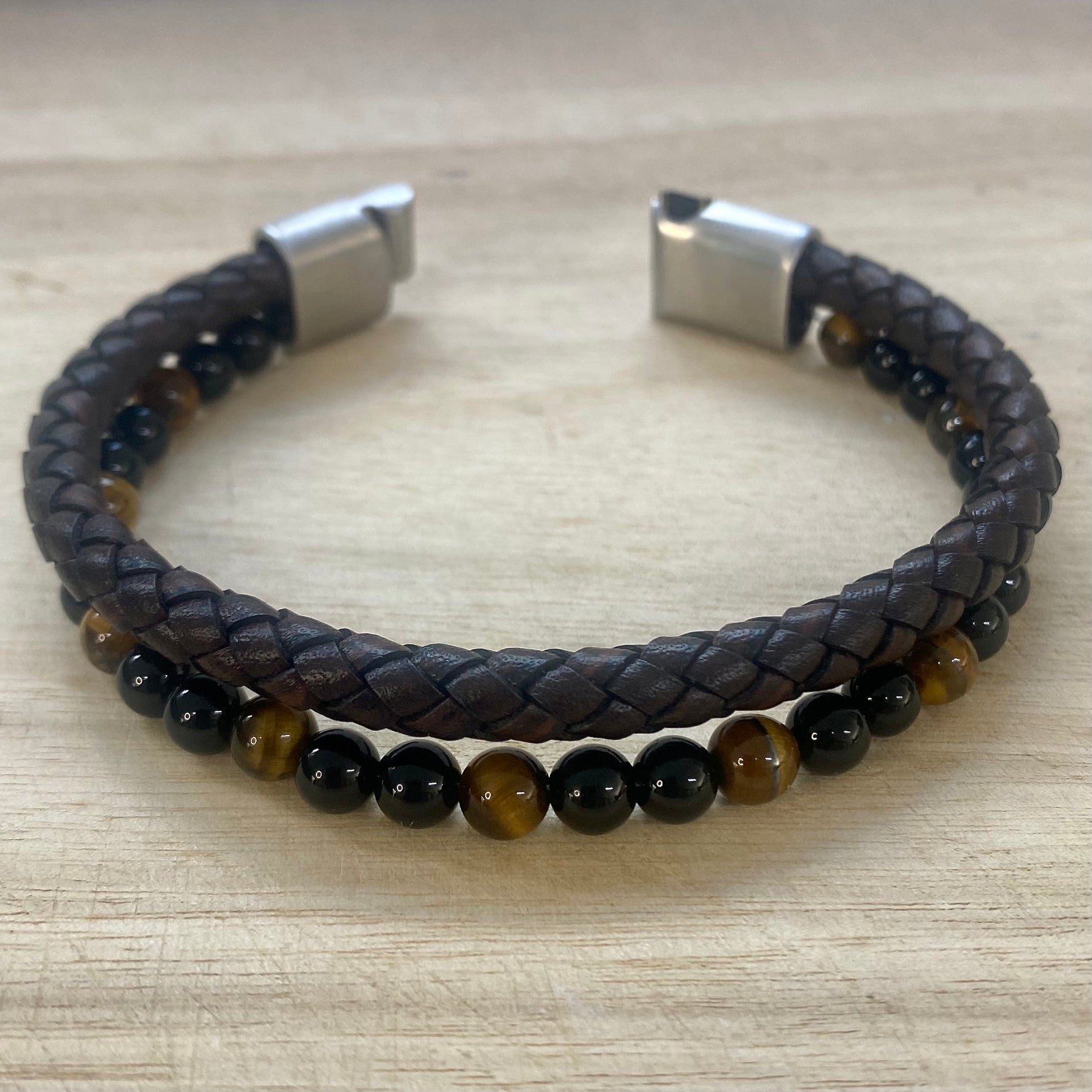 Leather & Stone Bracelet Tiger Eye Black Onyx - Brown Leather unclasped
