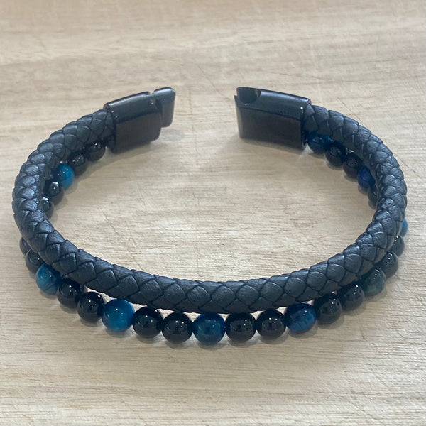 leather blue tigers eye and black onyx bracelet clasp undone