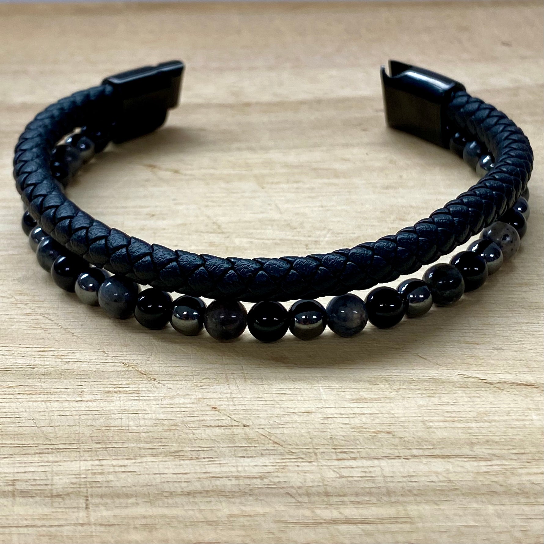 Leather & Stone Bracelet - Hematite, Labradorite & Black Onyx open